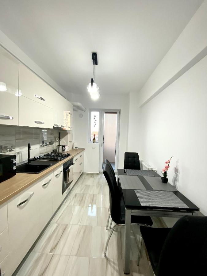 Moonrise Apartment Braşov Exterior foto